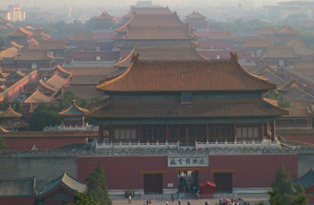 A haze settles over Beijing's Forbidden City in 2003.  For the 2008 Olympics, China has taken <br>temporary steps to beat pollution, but some say they should explore other options to find a <br>long-term solution. [Credit: Molika Ashford]