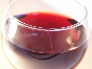 Research suggests that red wine may improve memory. [Credit: infa, www.sxc.hu]